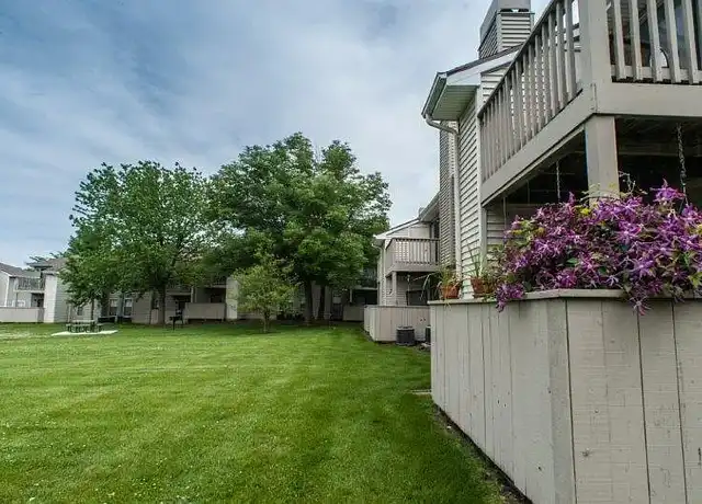 Property at Ridgewood Village - 100 Ridgegate Ln, Saint Peters, MO, 63376, 1-2 bed, 1-2 bath, [object Object]