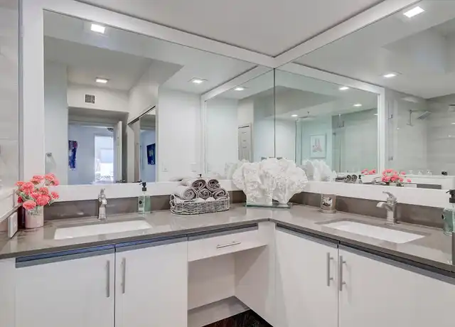 Property at Grove at Turtle Run - 3701 Turtle Run Blvd, Coral Springs, FL, 33067, 1 bed, 1 bath, [object Object]