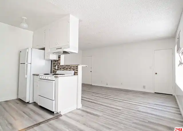 Property at 5656 La Mirada Ave Unit 7, Los Angeles, CA, 90038, 2 beds, 1 bath, [object Object]