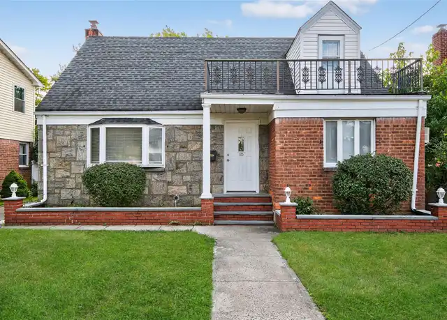 Property at 115 Norman St, New Hyde Park, NY, 11040, 4 beds, 3 baths, [object Object]