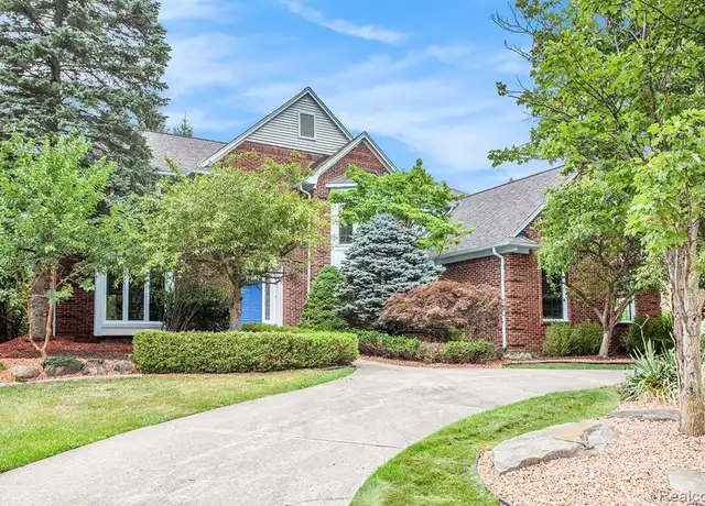 Property at 3706 Newcastle Dr, Rochester Hills, MI, 48306, 4 beds, 3.5 baths, [object Object]