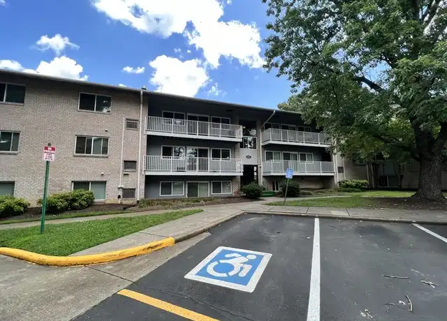 Property at 808 Brook Hill Rd, Richmond, VA, 23227, 2 beds, 1 bath, [object Object]