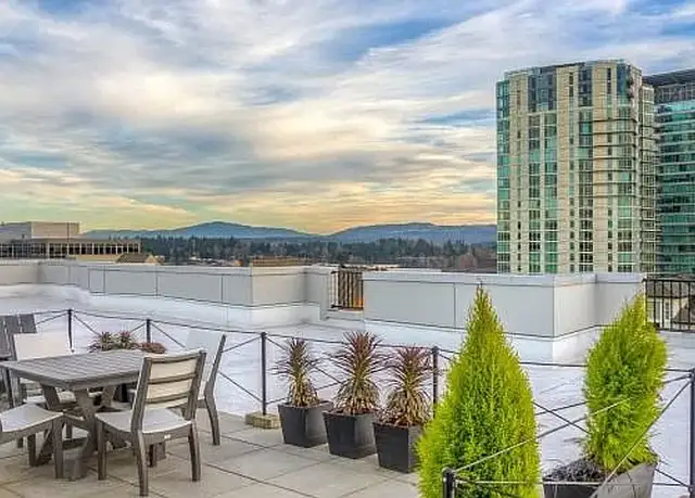 Photo of 11101 NE 12th St, Bellevue, WA 98004