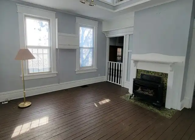 Property at 1061 Parsons Ave, Columbus, OH, 43206, 2 beds, 1.5 baths, [object Object]