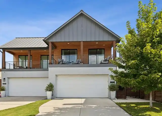 Property at 2004 N Prairie Ave, Dallas, TX, 75204, 3 beds, 2.5 baths, [object Object]