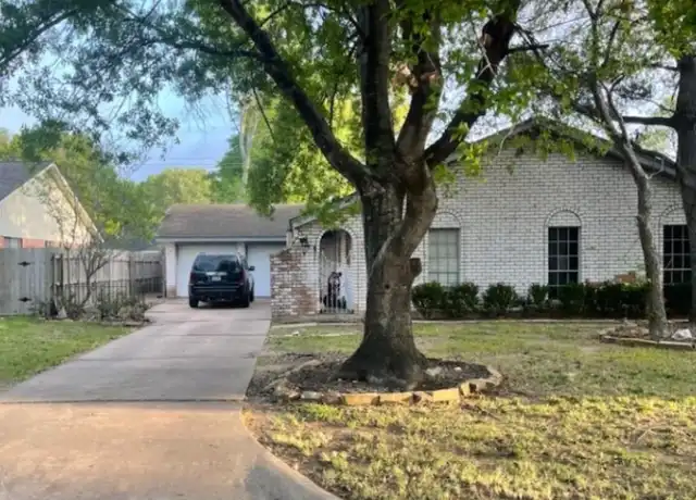 Property at 1115 Frances Dr, Rosenberg, TX, 77471, 4 beds, 2 baths, [object Object]