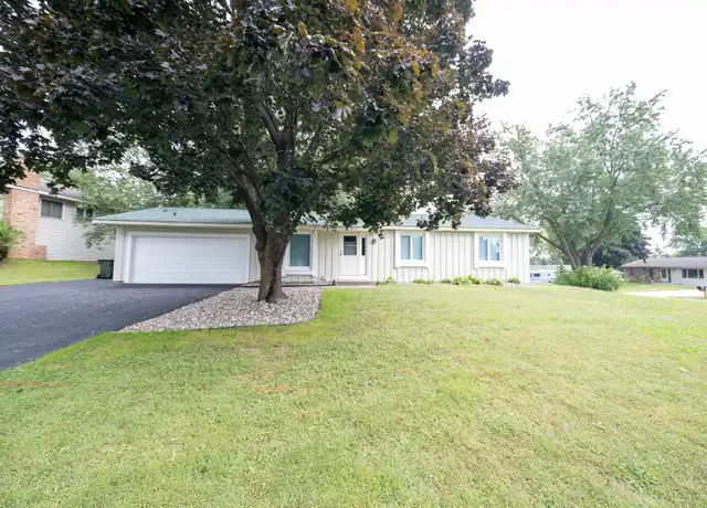 Property at 14200 Elgin Ct, Saint Paul, MN, 55124, 5 beds, 2 baths, [object Object]
