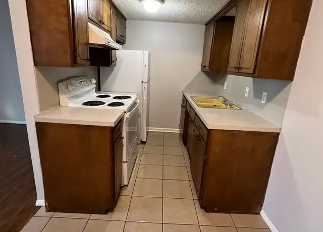 Property at 301 N 18th St Unit 12, Fort Smith, AR, 72901, 1 bed, 1 bath, [object Object]