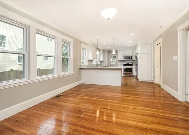 Property at 100 Webster St Unit 1, Arlington, MA, 02474, 3 beds, 1 bath, [object Object]