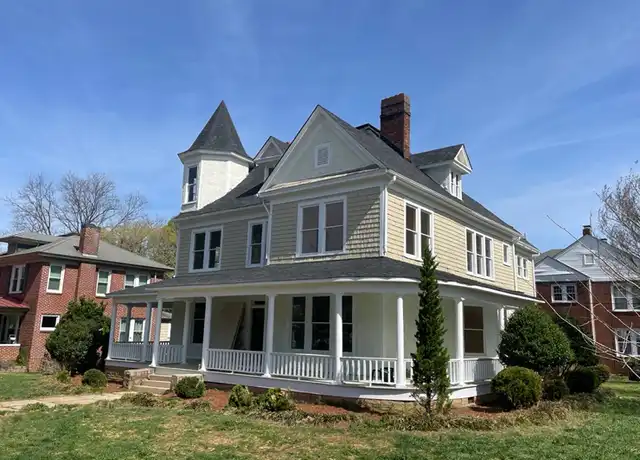 Property at 200 Mitchell Ave Unit 3, Salisbury, NC, 28144, 1 bed, 1 bath, [object Object]
