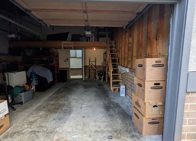 Photo of 125 Madison Ave N #125, Bainbridge Island, WA 98110