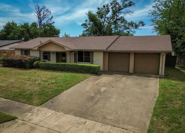 Property at 1521 E Plainview St, Tyler, TX, 75701, 3 beds, 2 baths, [object Object]
