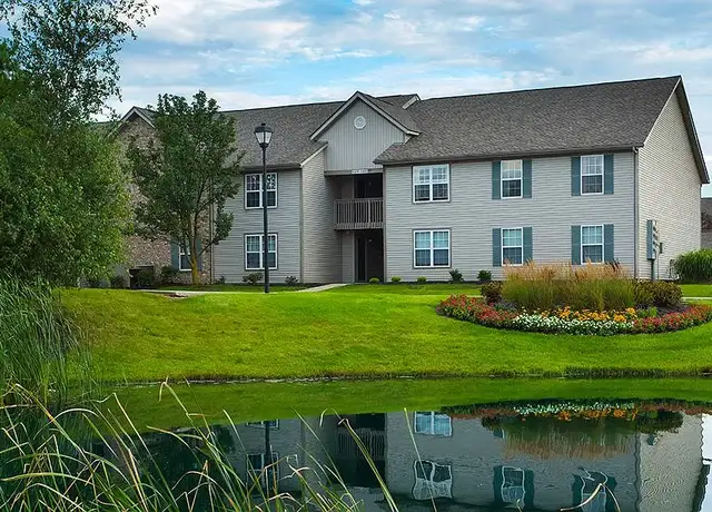 Photo of 4600 Emerald Lks Blvd, Powell, OH 43065