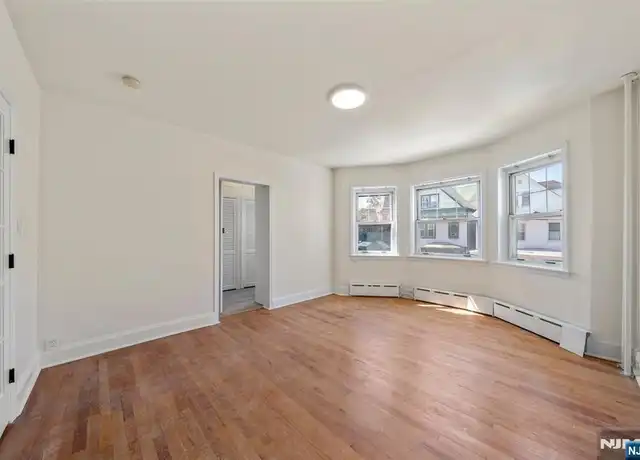 Property at 8 Cooper Pl Unit 2nd Fl, Weehawken Township, NJ, 07086, 3 beds, 1 bath, [object Object]