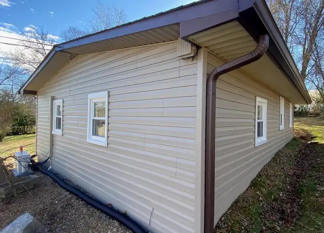 Property at 1408 Birch St, Shelbyville, TN, 37160, 1 bed, 1 bath, [object Object]