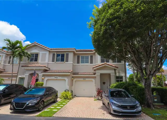 Property at 5662 NW 112th Ct, Doral, FL, 33178, 3 beds, 2.5 baths, [object Object]