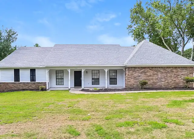 Property at 7135 Bluegrass Rd, Olive Branch, MS, 38654, 3 beds, 2 baths, [object Object]