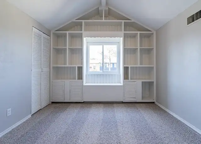Property at 2220 Colonial Pl, Carrollton, TX, 75007, 1 bed, 1 bath, [object Object]