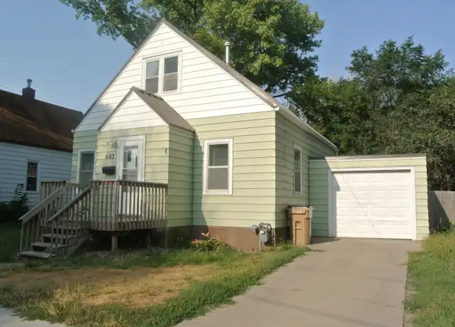 Property at 603 11th St NE Unit 1, Minot, ND, 58703, 3 beds, 1 bath, [object Object]