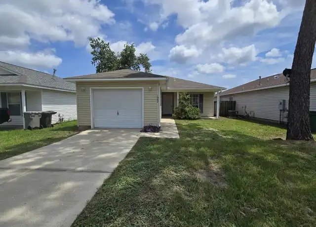Property at 1082 Antigua Cir, Pensacola, FL, 32506, 3 beds, 2 baths, [object Object]