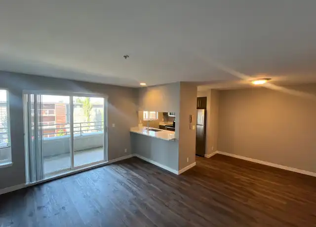 Property at 4524 44th Ave SW Unit 303, Seattle, WA, 98116, 1 bed, 1 bath, [object Object]