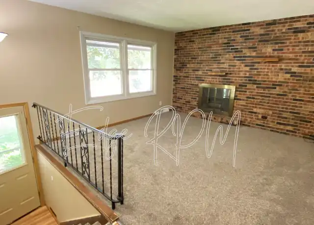 Property at 2624 W 3rd St Unit 1, Cedar Falls, IA, 50613, 3 beds, 1 bath, [object Object]