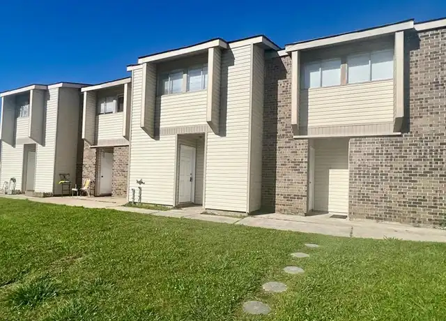 Property at 105 Cayman Cv, Mandeville, LA, 70448, 2 beds, 1.5 baths, [object Object]