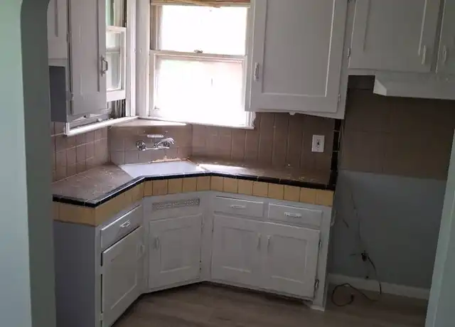 Property at 19336 Hoover St, Detroit, MI, 48205, 2 beds, 1 bath, [object Object]