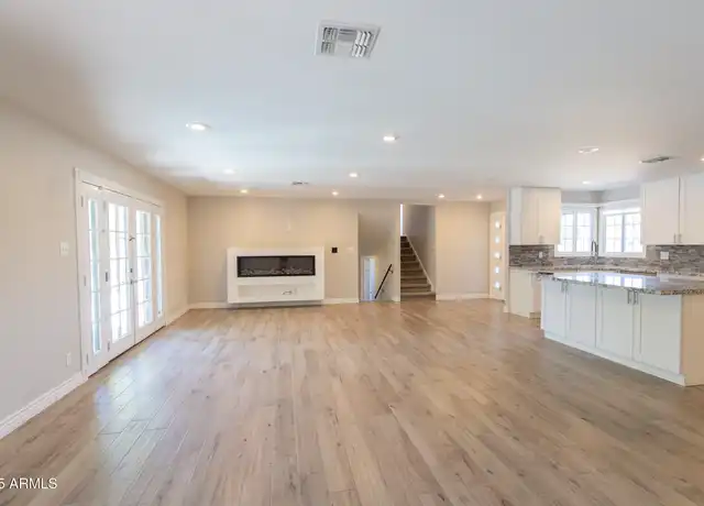 Property at 5120 S Dorsey Ln, Tempe, AZ, 85282, 5 beds, 3 baths, [object Object]