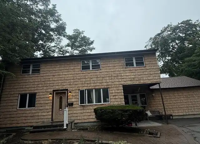 Property at 99 Searingtown Rd Unit 2nd Fl, Albertson, NY, 11507, 3 beds, 2 baths, [object Object]
