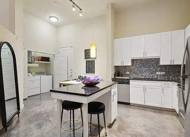 Property at Bell Lancaster - 2901 Bledsoe St, Fort Worth, TX, 76107, 0-2 beds, 1-2 bath, [object Object]