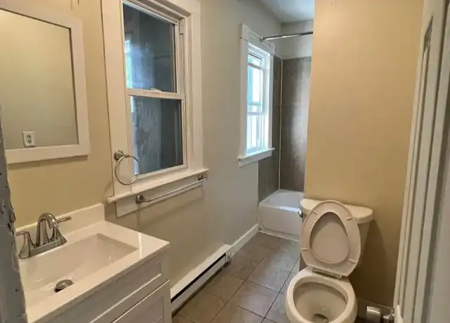 Property at 83 Lounsbury Ave Unit 2, Waterbury, CT, 06706, 3 beds, 1 bath, [object Object]