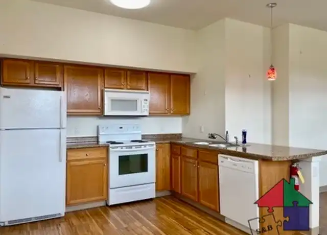 Property at 338 Highland Ave #404, Newport, VT, 05855, 2 beds, 1 bath, [object Object]