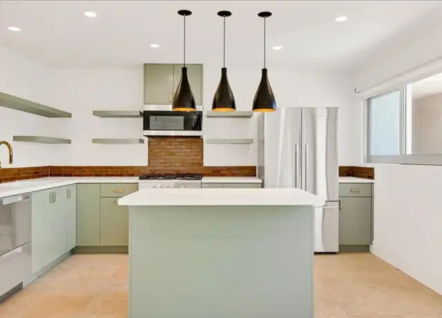 Property at 210 S Hamilton Dr Apt 8, Beverly Hills, CA, 90211, 1 bed, 1 bath, [object Object]