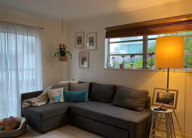 Property at 301 Michigan Ave #402, Miami Beach, FL, 33139, 1 bed, 1 bath, [object Object]