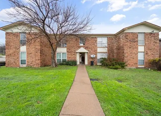 Property at 8000 Cambridge Cir Unit B, Fort Worth, TX, 76108, 2 beds, 2 baths, [object Object]