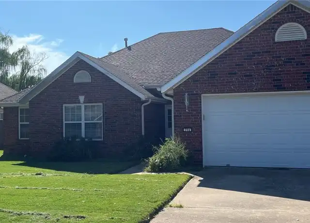 Property at 704 Glasgow Ln, Bentonville, AR, 72712, 4 beds, 2 baths, [object Object]