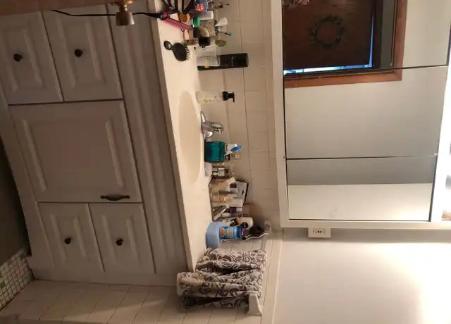 Property at 616 10th Ave SE Unit 2, Minneapolis, MN, 55414, 2 beds, 1 bath, [object Object]