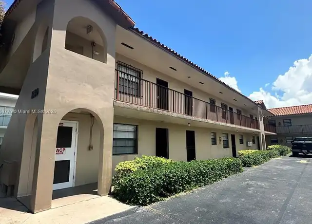 Property at 1130 W 37th St Unit 5, Hialeah, FL, 33012, 3 beds, 2 baths, [object Object]