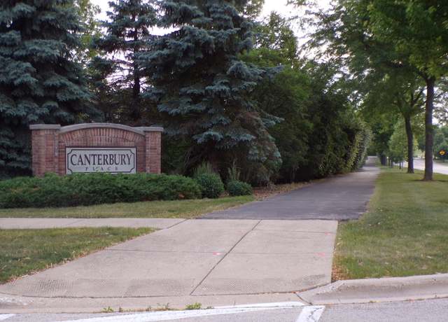 Photo of 1595 Millbrook Dr, Algonquin, IL 60102