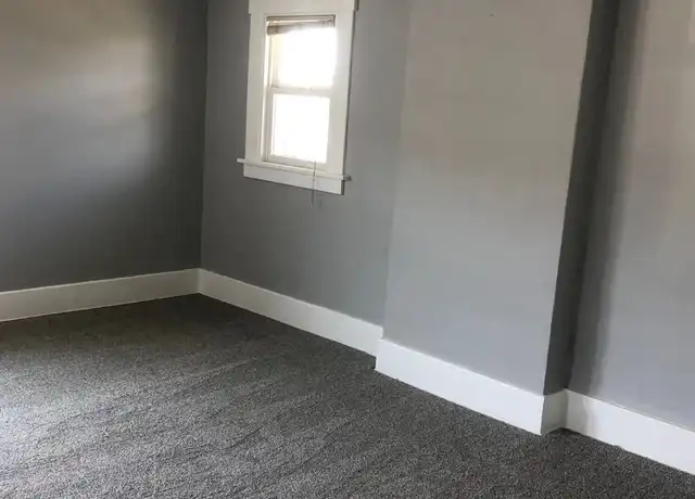 Property at 1304 Ellis St Unit 201, Bellingham, WA, 98225, 4 beds, 1 bath, [object Object]
