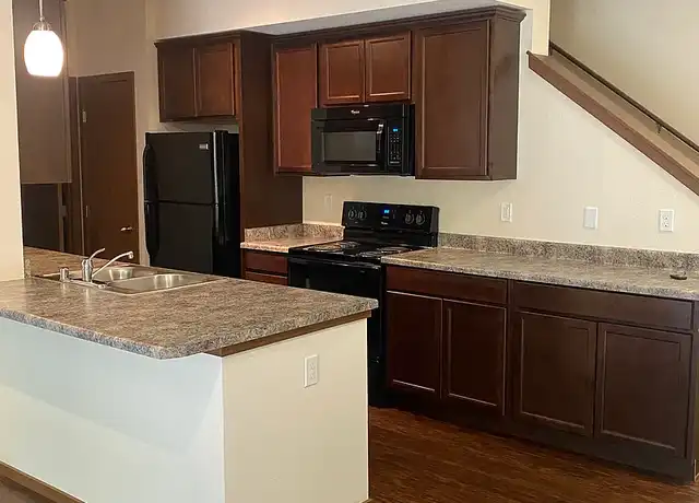 Property at Robbins Hollow Townhomes - 404 23rd Ave SE, Puyallup, WA, 98372, 3 beds, 2.5 baths, [object Object]