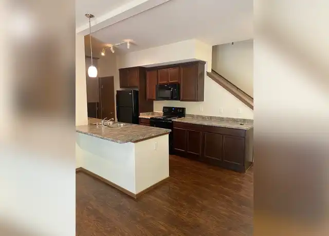 Property at Robbins Hollow Townhomes - 404 23rd Ave SE, Puyallup, WA, 98372, 2-3 beds, 2-2.5 baths, [object Object]