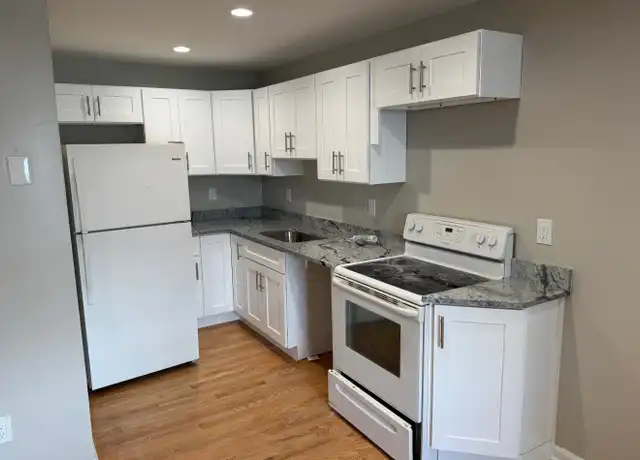 Property at 165 School St Unit 4, Bristol, CT, 06010, 2 beds, 1 bath, [object Object]