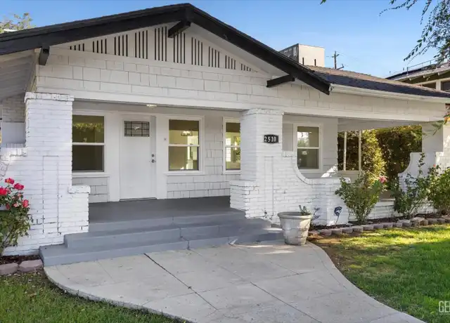 Property at 2510 18th St, Bakersfield, CA, 93301, 4 beds, 2.5 baths, [object Object]