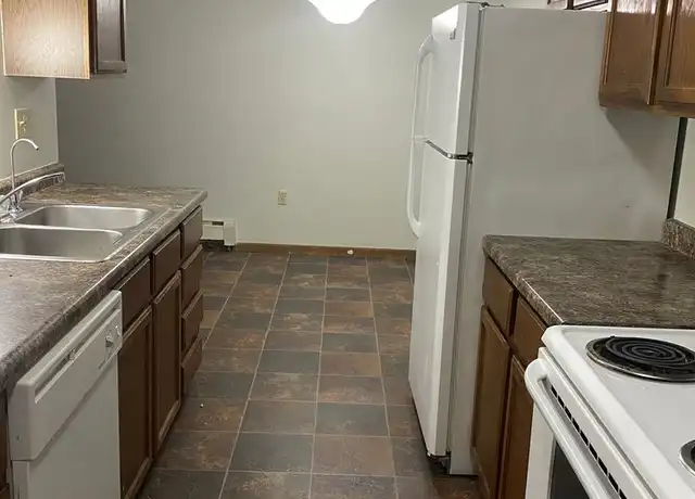 Property at 2715 Hawken St, Bismarck, ND, 58503, 2 beds, 1 bath, [object Object]