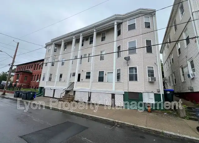 Property at 31 Greeley St Unit 3R, Providence, RI, 02904, 3 beds, 1 bath, [object Object]