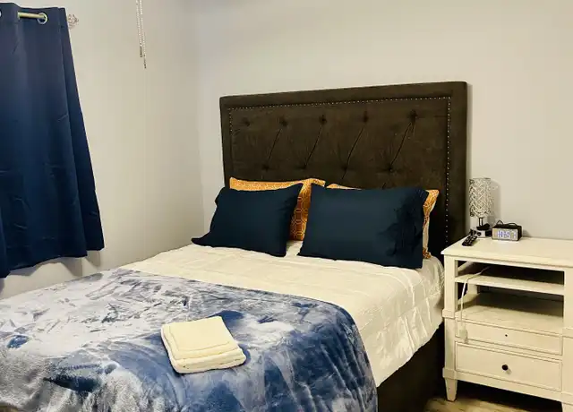 Property at 5582 SE 42nd Ct Unit 2, Ocala, FL, 34480, 1 bed, 1 bath, [object Object]