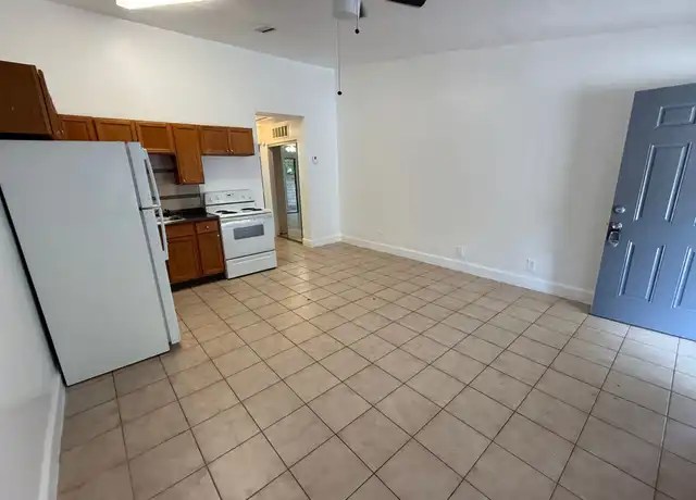 Property at 2316 Monroe St Unit 5, Hollywood, FL, 33020, 1 bed, 1 bath, [object Object]