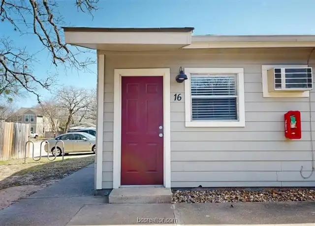 Property at 500 Foch St Unit 10, Bryan, TX, 77801, 1 bed, 1 bath, [object Object]